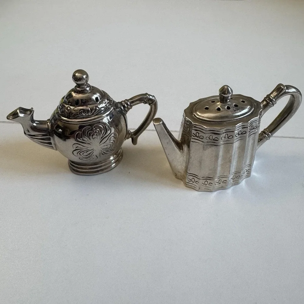 Vtg Godinger Silver Art Co. Teapot/Coffee Pot Silver Salt & Pepper Shakers Set